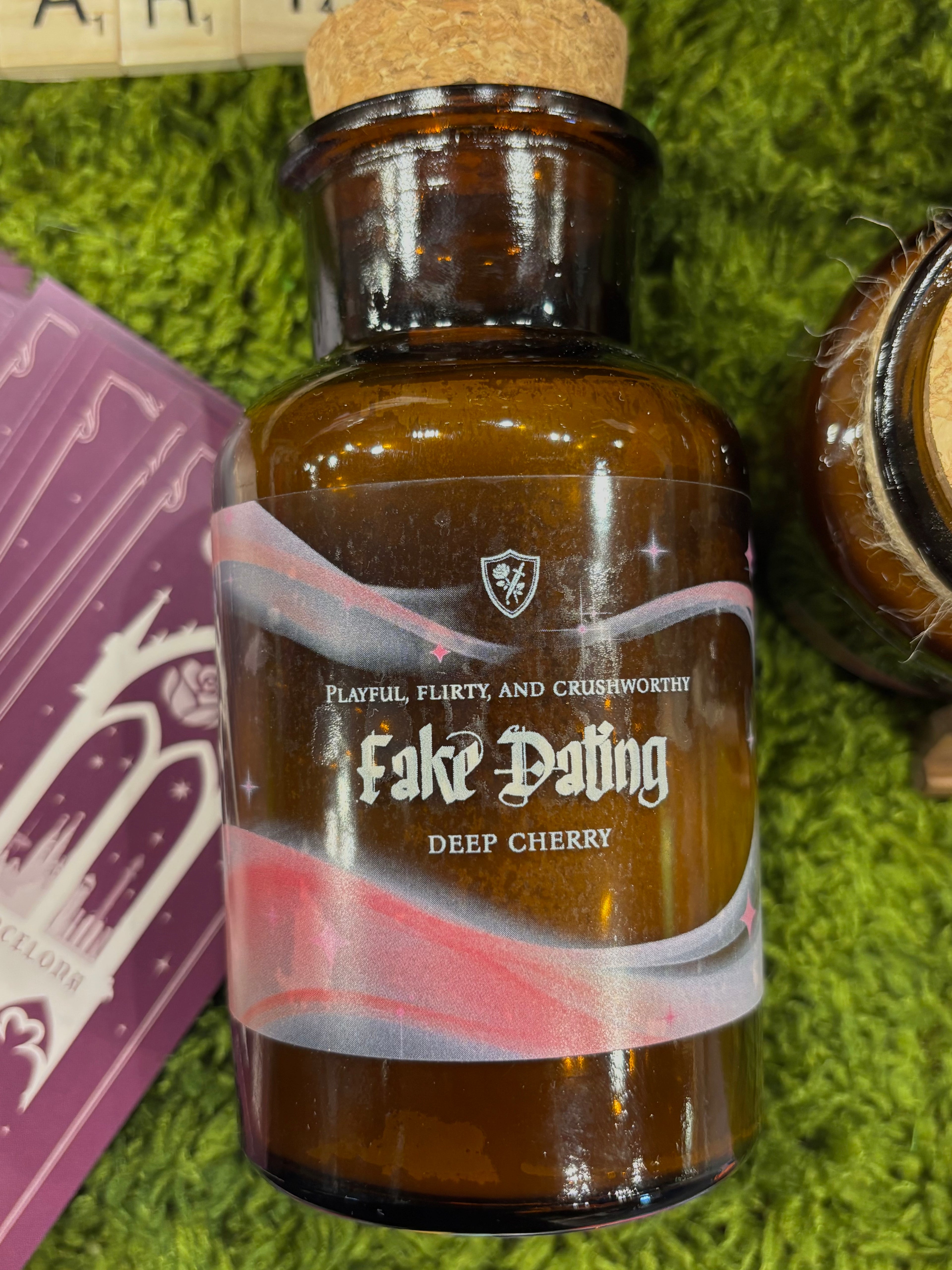 Candle | Fake dating